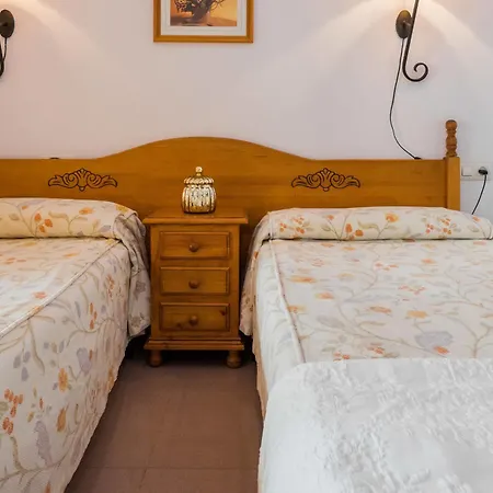 Andalucia Edificio Cantares * Nerja